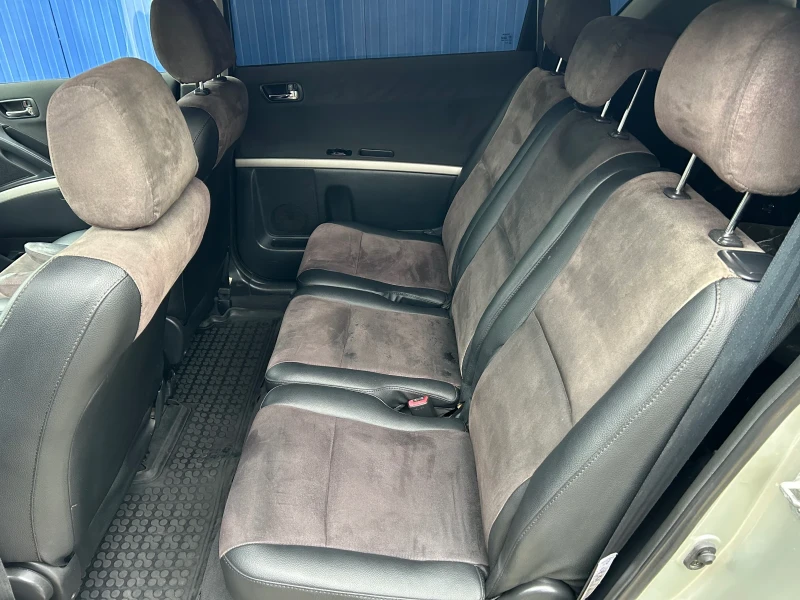 Toyota Corolla verso 1.8 VVT-I ГАЗ! 7 Места! Отлична!, снимка 16 - Автомобили и джипове - 53188539