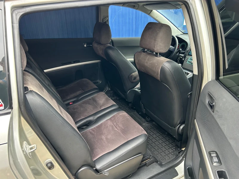 Toyota Corolla verso 1.8 VVT-I ГАЗ! 7 Места! Отлична!, снимка 13 - Автомобили и джипове - 53188539