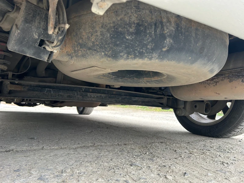 Toyota Corolla verso 1.8 VVT-I ГАЗ! 7 Места! Отлична!, снимка 17 - Автомобили и джипове - 53188539