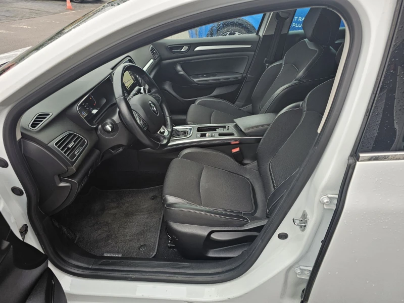 Renault Megane 1.3 TCe 140 EDC, снимка 14 - Автомобили и джипове - 53211484