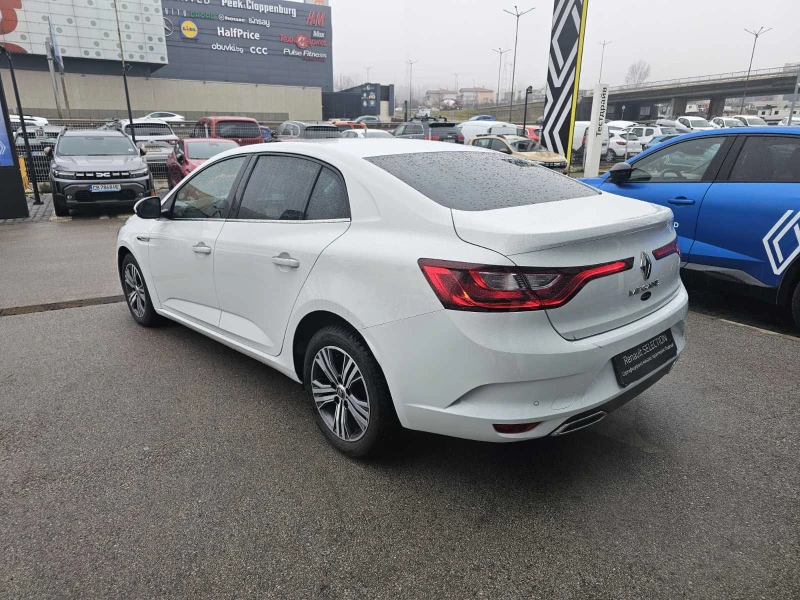 Renault Megane 1.3 TCe 140 EDC, снимка 4 - Автомобили и джипове - 53211484