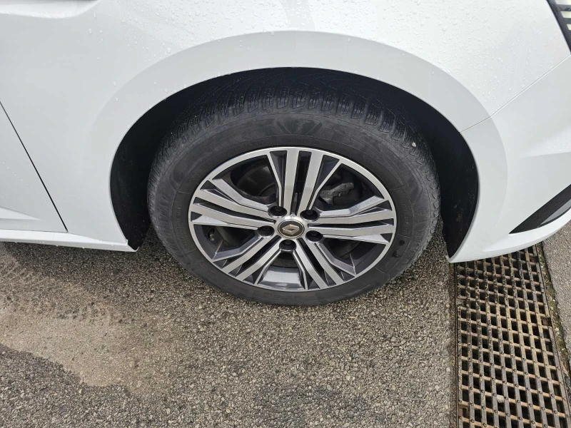 Renault Megane 1.3 TCe 140 EDC, снимка 16 - Автомобили и джипове - 53211484