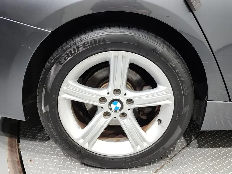 BMW 320 d - изображение 5