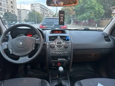 Renault Megane 1.5, снимка 5 - Автомобили и джипове - 53646795