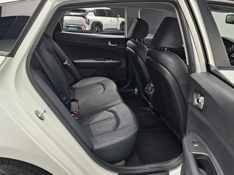 Kia K5 2.0 | Mobile.bg � ����������� 11