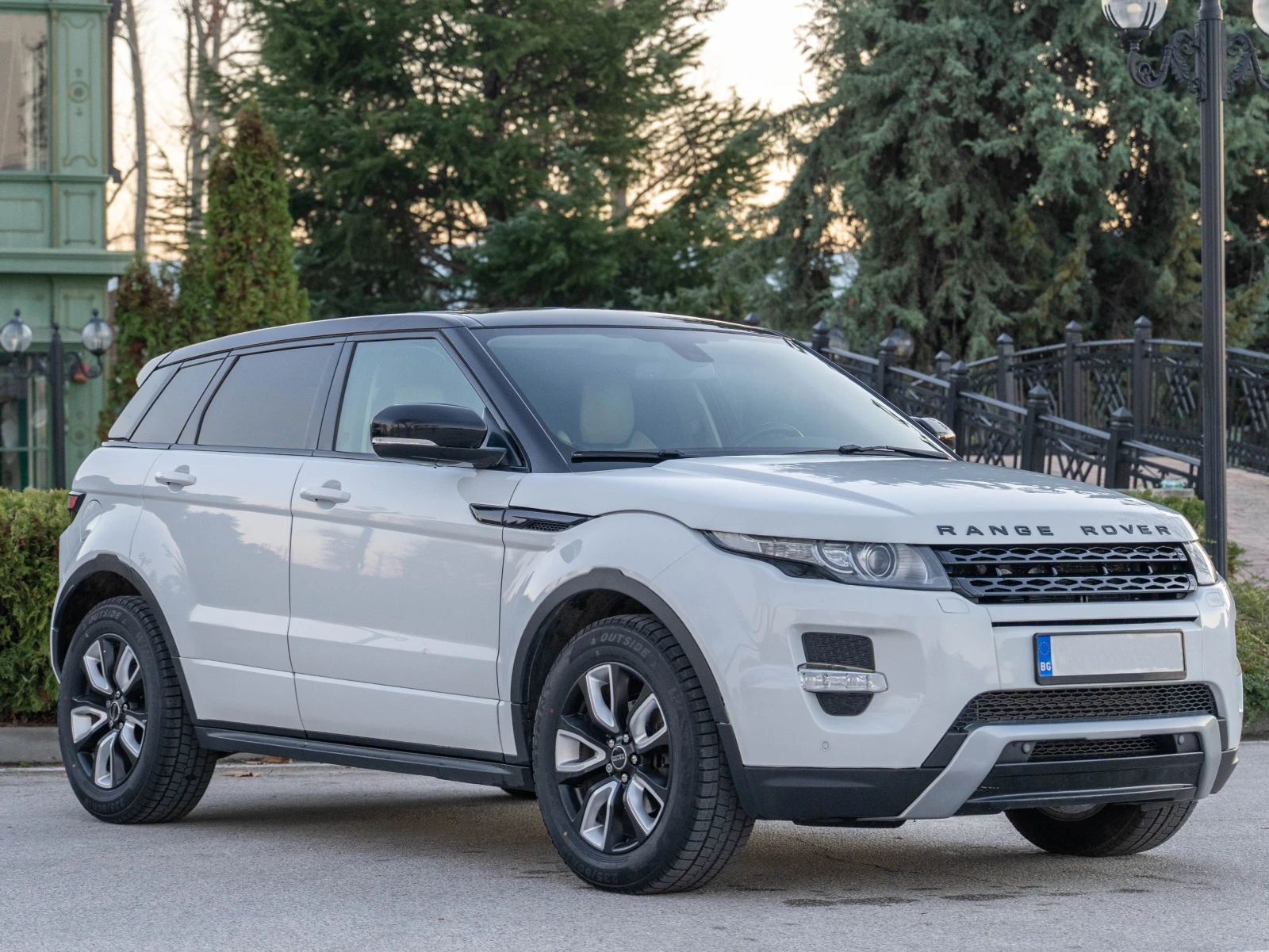Land Rover Evoque 190 кс 4х4 Distronic MERIDIAN, снимка 1