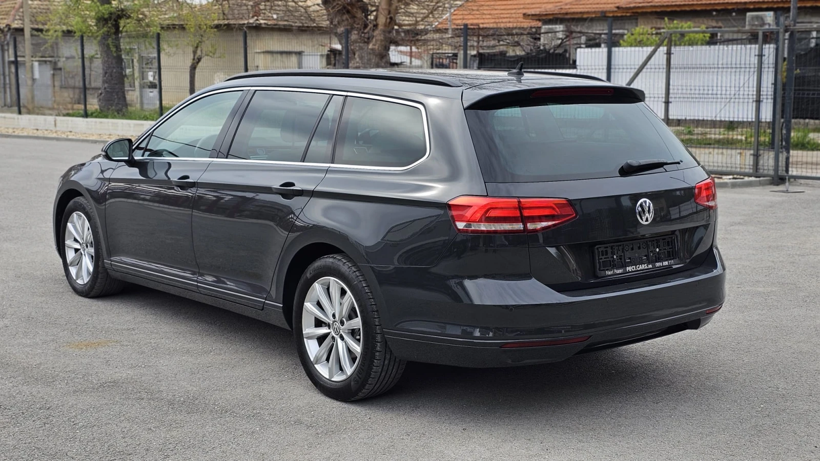 VW Passat R-Line 1.6TDi 120HP 7DSG-ДИСТРОНИК-ТОП СЪСТ-ЛИЗИНГ - изображение 4