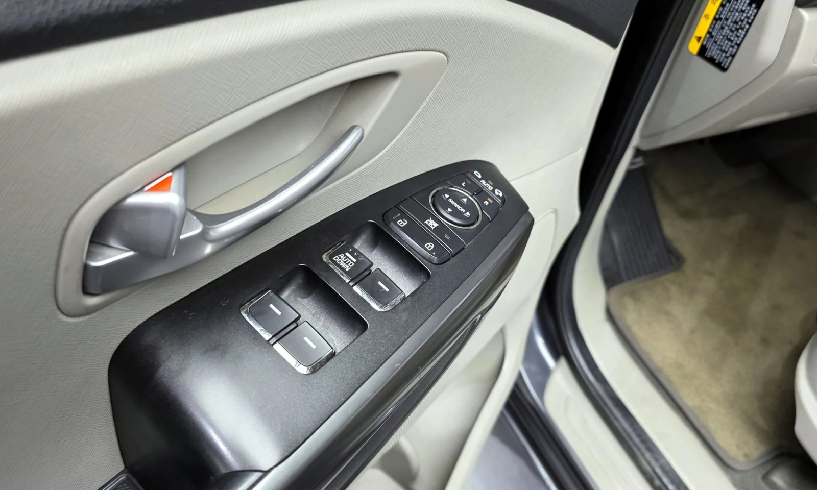 Kia Carnival 11-Seater Deluxe | Mobile.bg   13