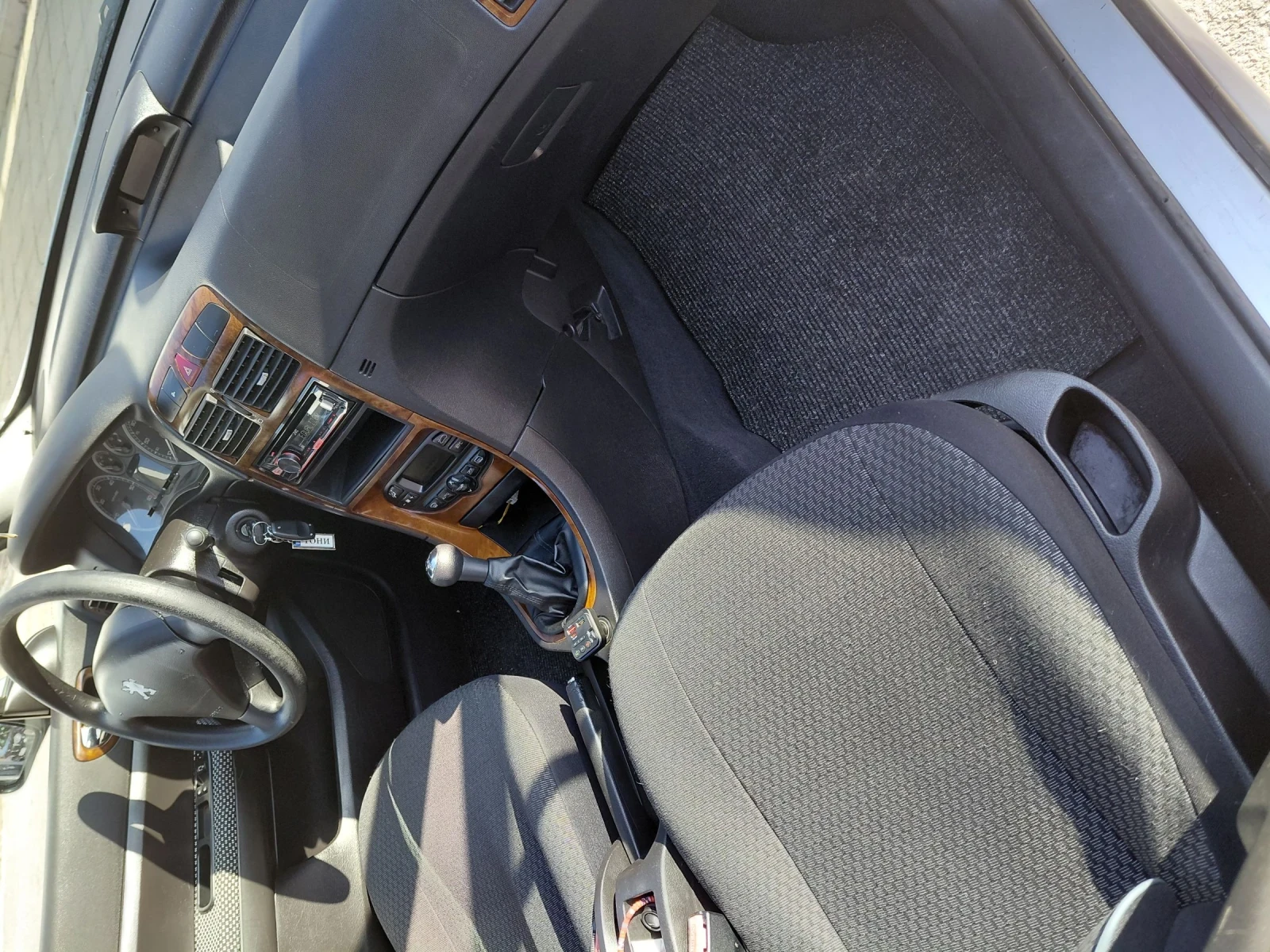 Peugeot 307 1, 4 HDI, снимка 6 - Автомобили и джипове - 53833435