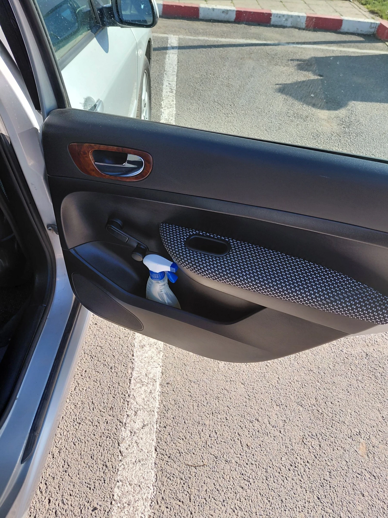 Peugeot 307 1, 4 HDI, снимка 5 - Автомобили и джипове - 53833435