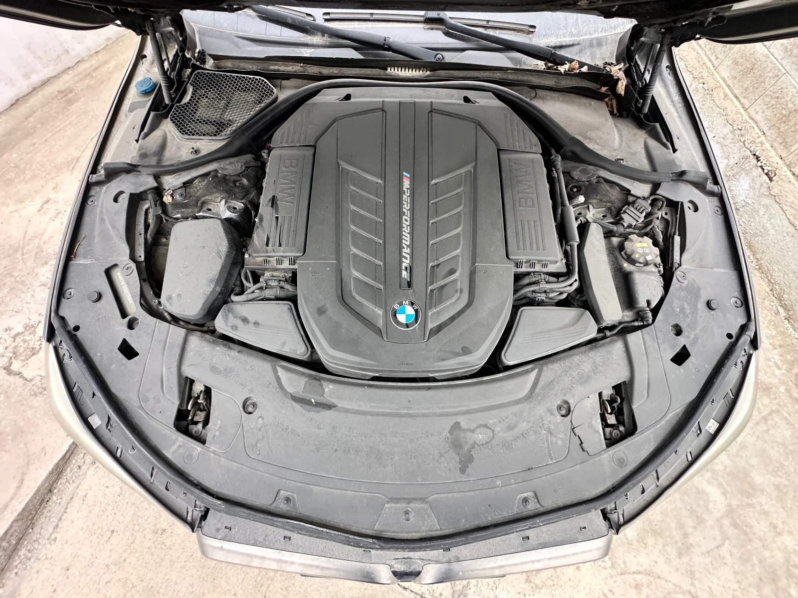 BMW 760 M760iL, снимка 16 - Автомобили и джипове - 53925482