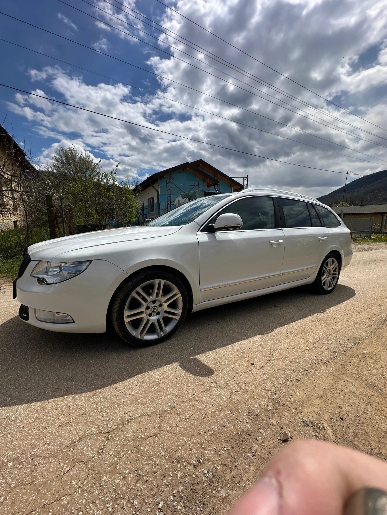 Skoda Superb, снимка 2 - Автомобили и джипове - 54157439