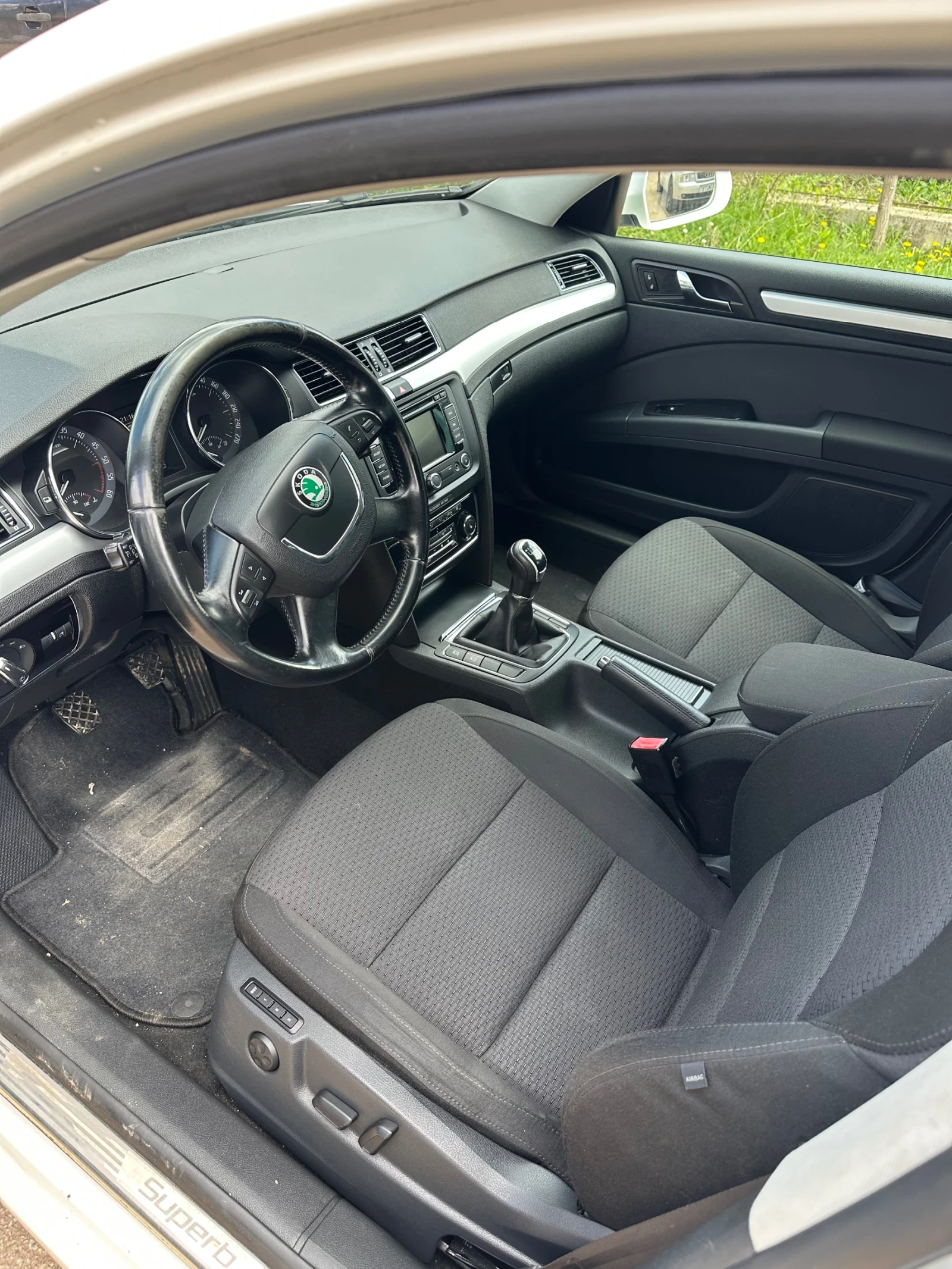 Skoda Superb, снимка 12 - Автомобили и джипове - 54157439