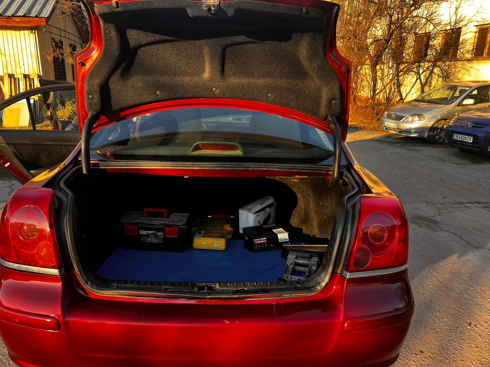 Toyota Avensis, снимка 10 - Автомобили и джипове - 54233004