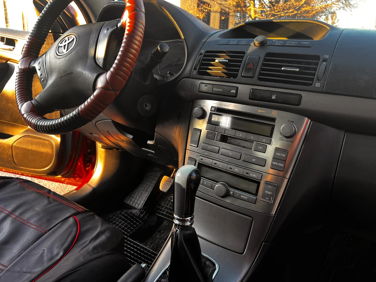 Toyota Avensis, снимка 11 - Автомобили и джипове - 54233004