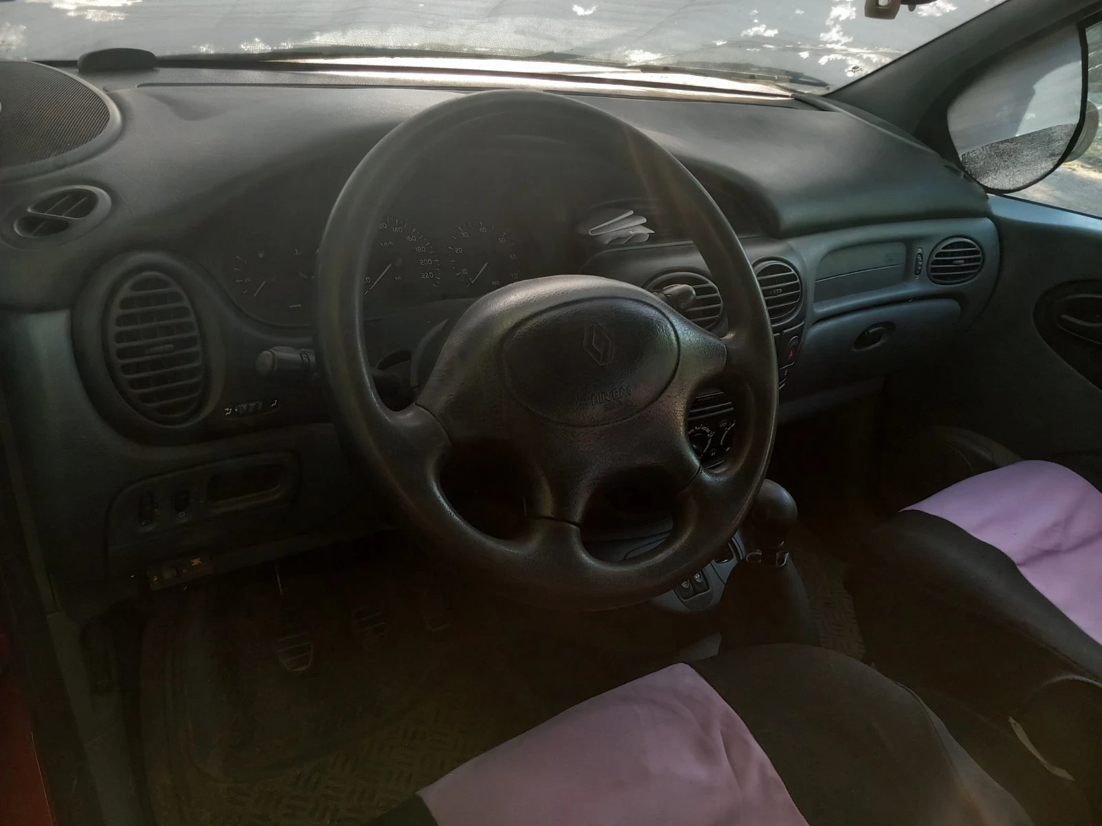Renault Scenic, снимка 3 - Автомобили и джипове - 54443528