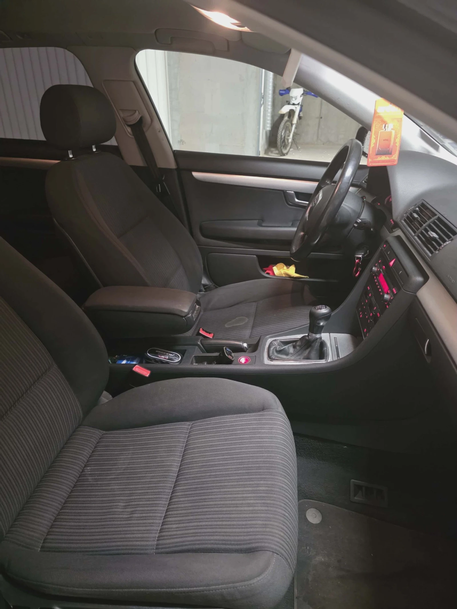 Audi A4 B7 2.0 TDI 140, снимка 5 - Автомобили и джипове - 54782391