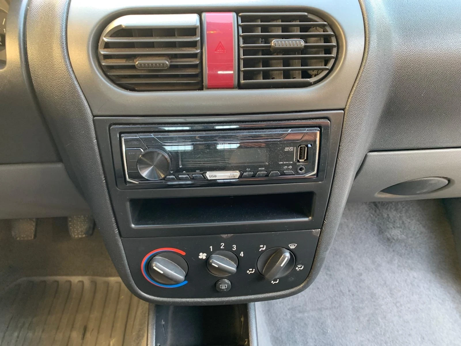 Opel Combo 1.7 Isuzo 55kW, снимка 12 - Автомобили и джипове - 54825596