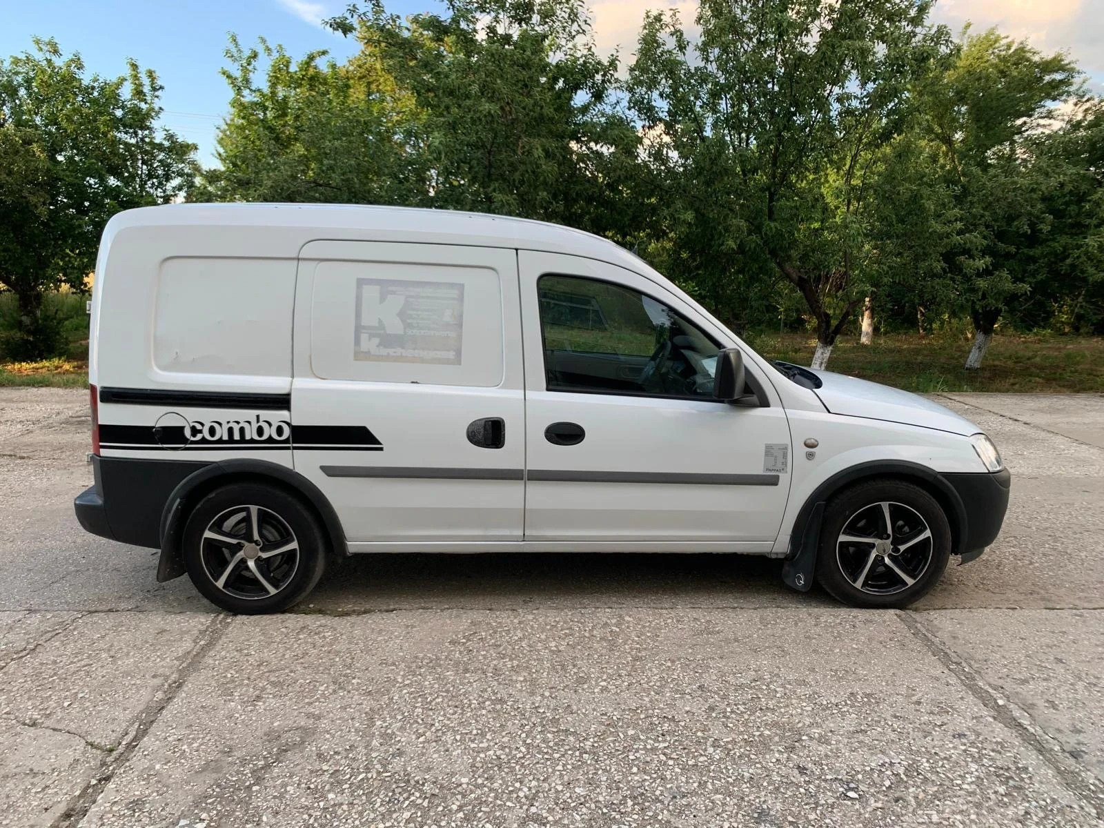 Opel Combo 1.7 Isuzo 55kW, снимка 4 - Автомобили и джипове - 54825596