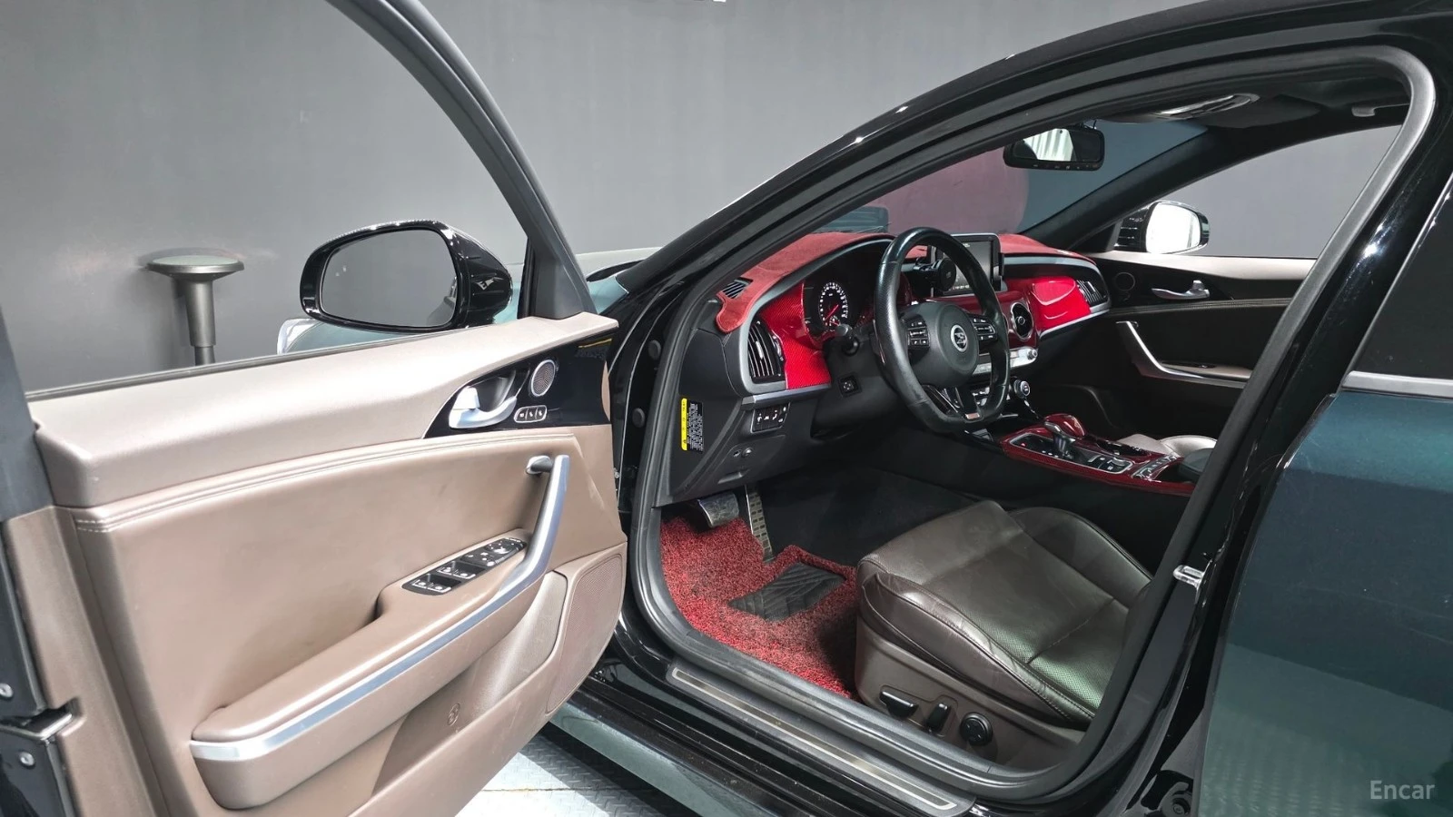 Kia Stinger 3.3Т GT * ОБДУХ* AWD* 360* HUD* PANO* АВТОКРЕДИТ, снимка 10 - Автомобили и джипове - 55615632