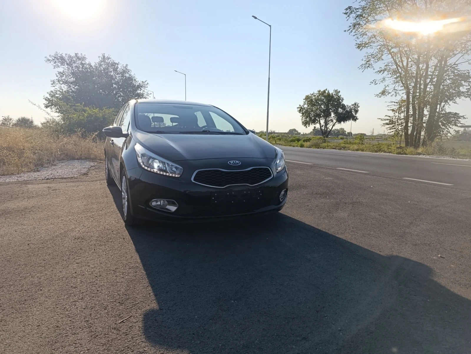 Kia Ceed 1.4 LPG 100kc, снимка 3 - Автомобили и джипове - 55640889