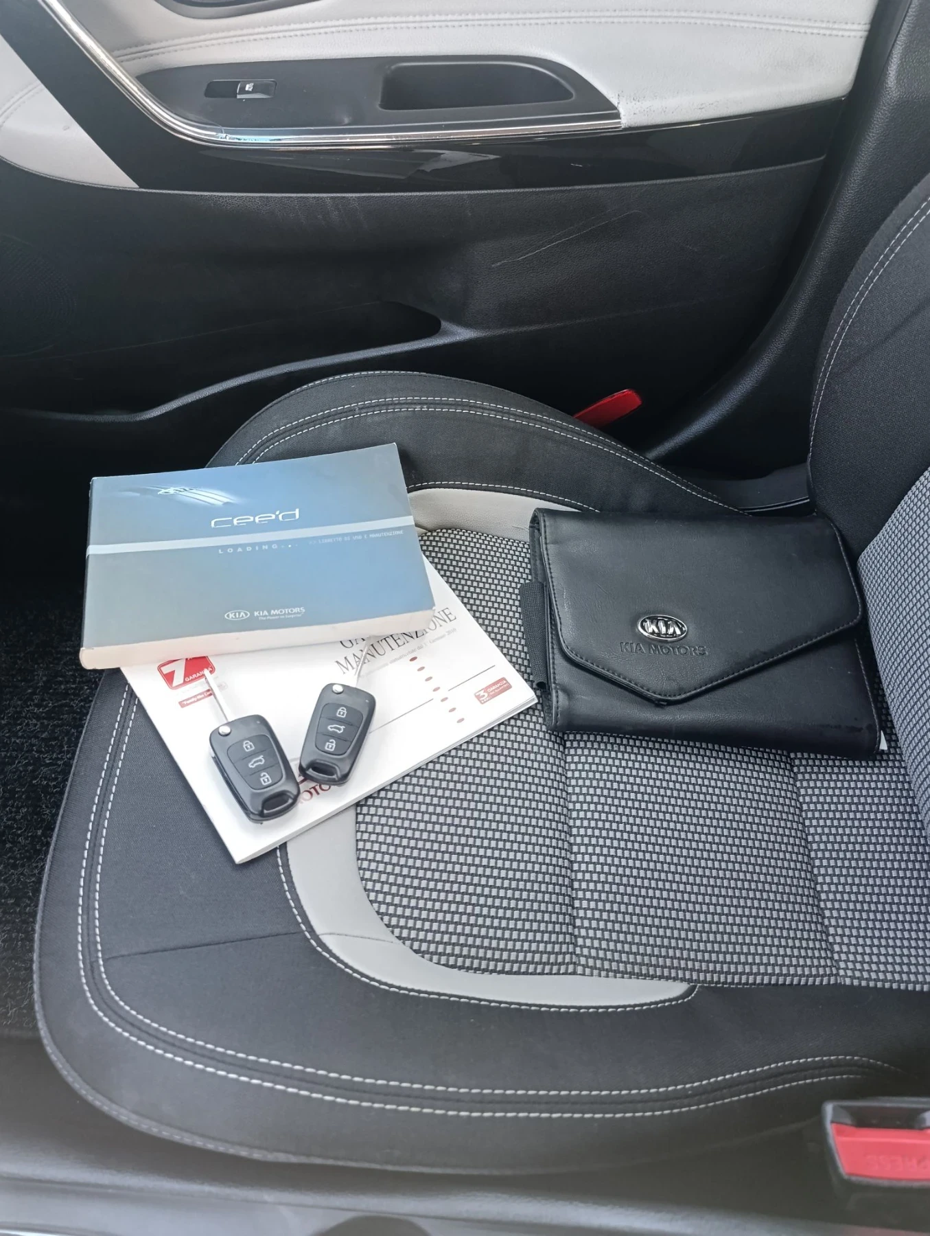 Kia Ceed 1.4 LPG 100kc, снимка 4 - Автомобили и джипове - 55640889