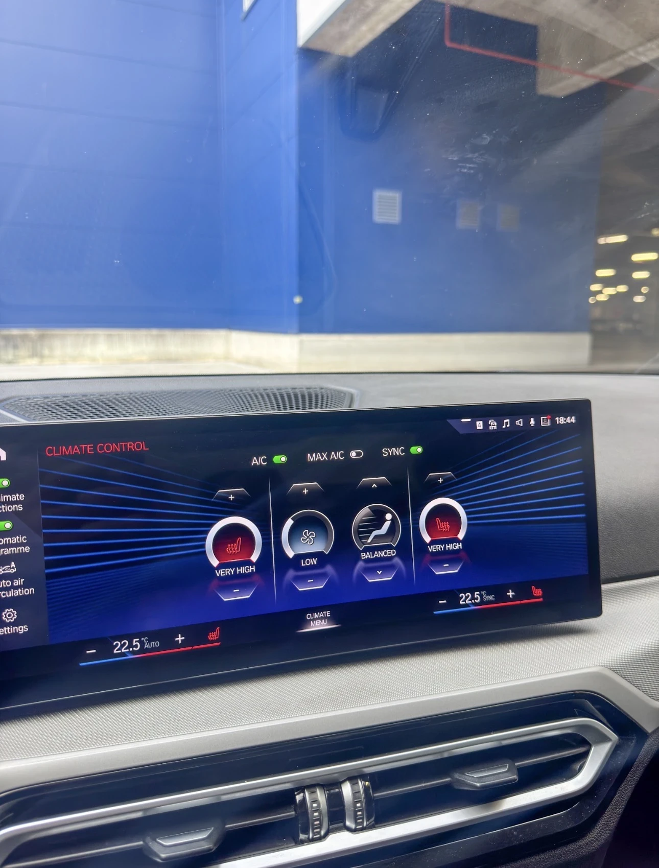 BMW 318 СПЕШНО /73 000 км/ G20 LCI M PACK / Mild Hybrid   , снимка 10 - Автомобили и джипове - 56004951
