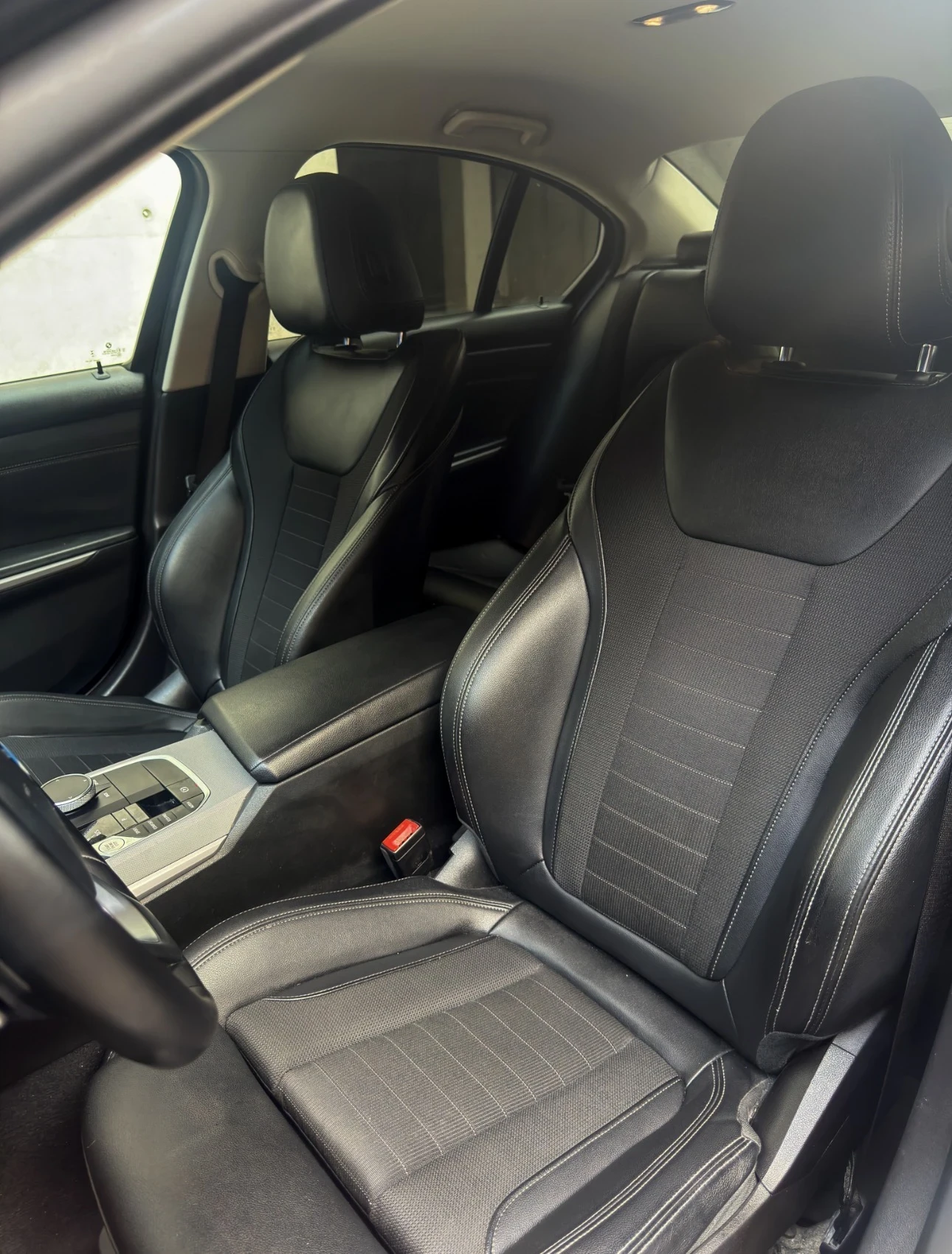BMW 318 СПЕШНО /73 000 км/ G20 LCI M PACK / Mild Hybrid   , снимка 9 - Автомобили и джипове - 56004951