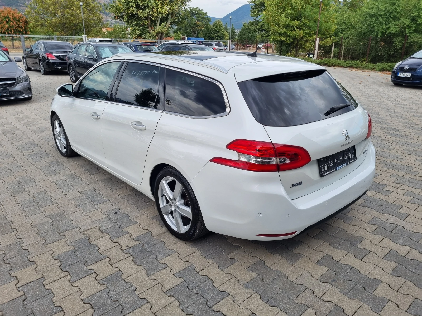 Peugeot 308 2.0HDi-150кс АВТОМАТИК, снимка 4 - Автомобили и джипове - 55942294