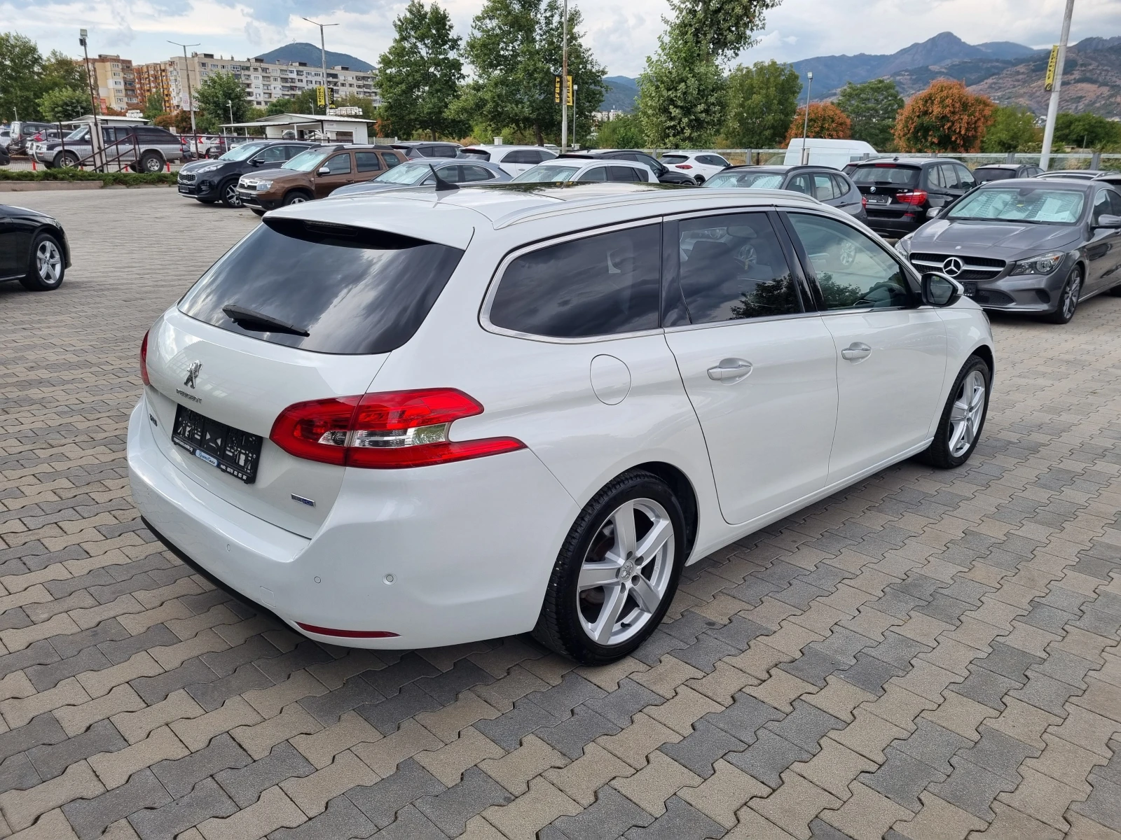 Peugeot 308 2.0HDi-150кс АВТОМАТИК, снимка 6 - Автомобили и джипове - 55942294