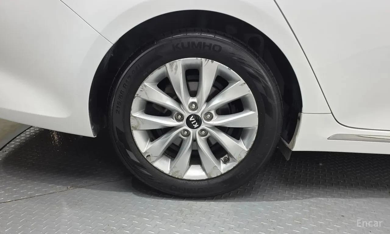 Kia K5 LPI SX* ПОДГРЕВ* ОБДУХВАНЕ* 360* ПАНО* АВТОКРЕДИТ*, снимка 5 - Автомобили и джипове - 55977225