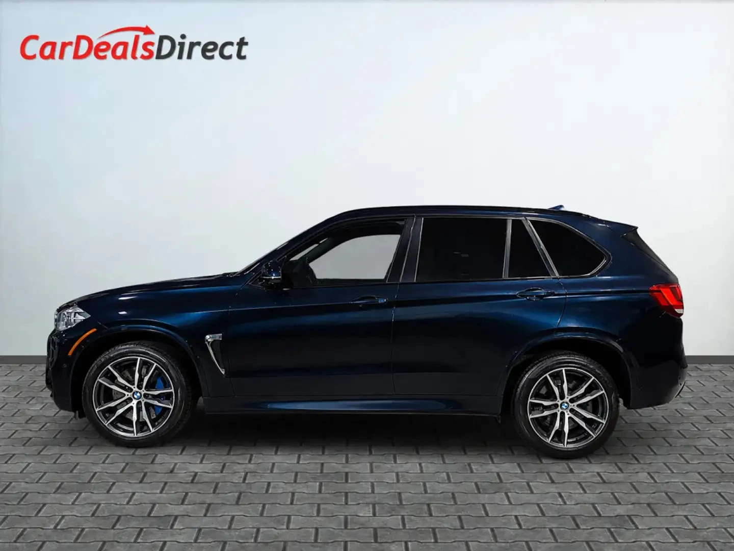 BMW X5M HUD* КАРБОН* НАВИ* ПАНО* КАМЕРА* CLEANCARFAX, снимка 2 - Автомобили и джипове - 56259886