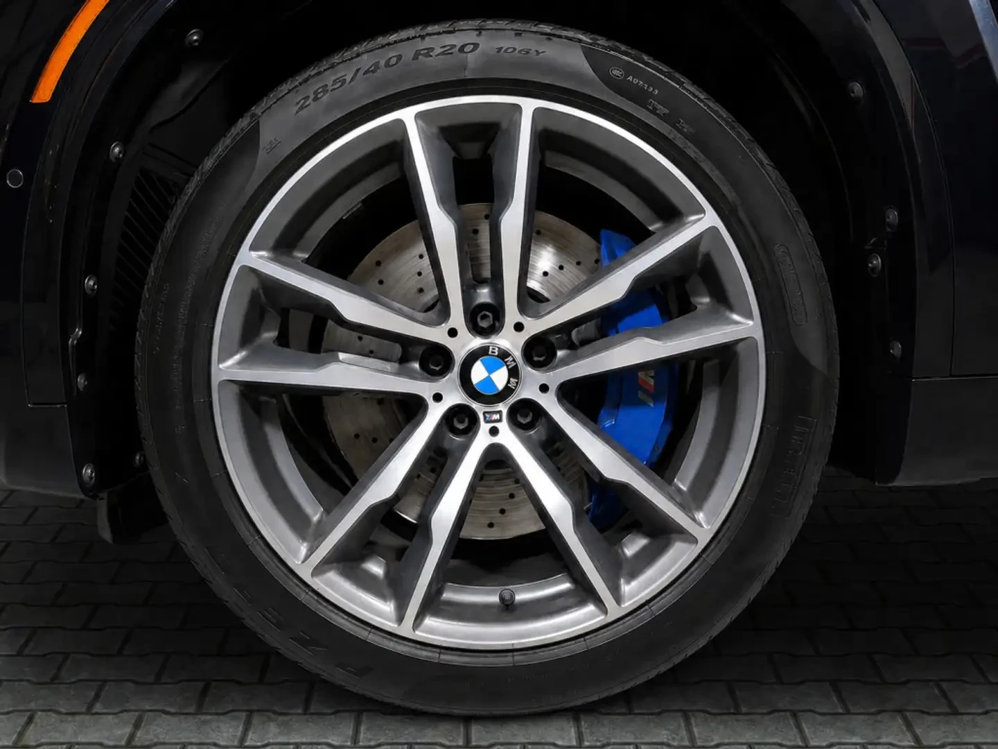 BMW X5M HUD* КАРБОН* НАВИ* ПАНО* КАМЕРА* CLEANCARFAX, снимка 7 - Автомобили и джипове - 56259886