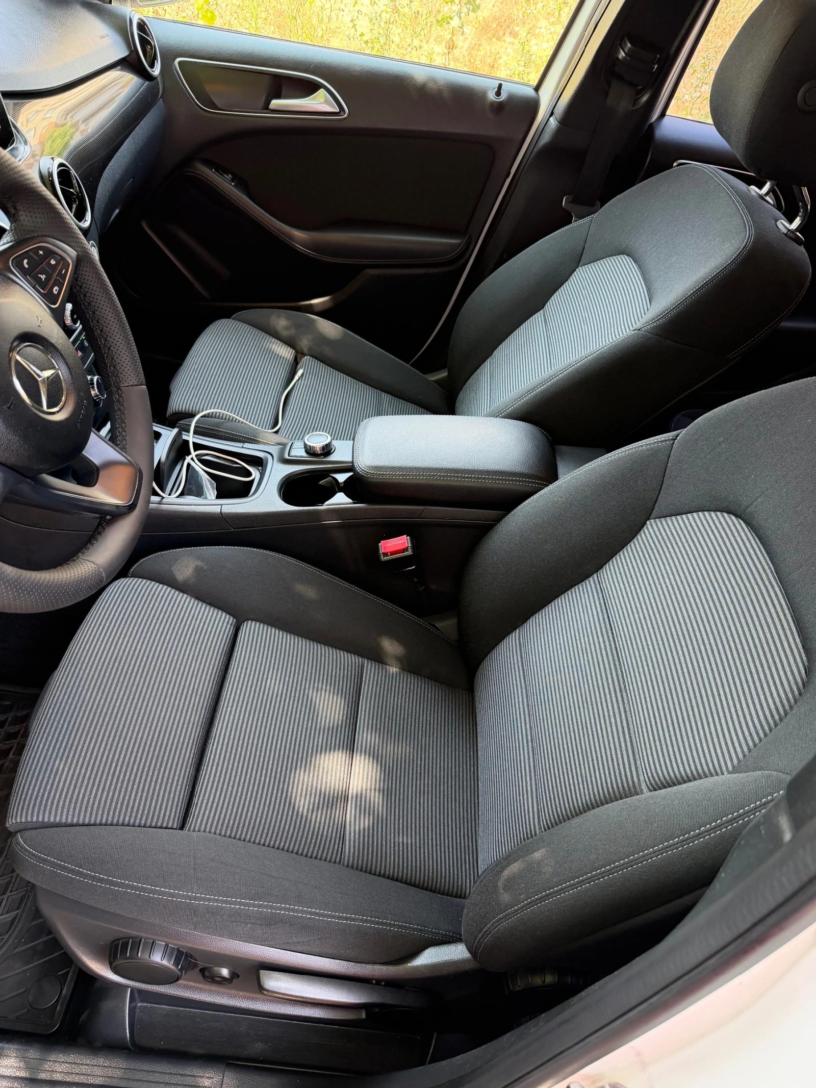 Mercedes-Benz B 220, снимка 11 - Автомобили и джипове - 56314600