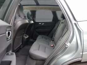 Volvo XC60 B5 AWD = Plus Dark = Гаранция, снимка 12