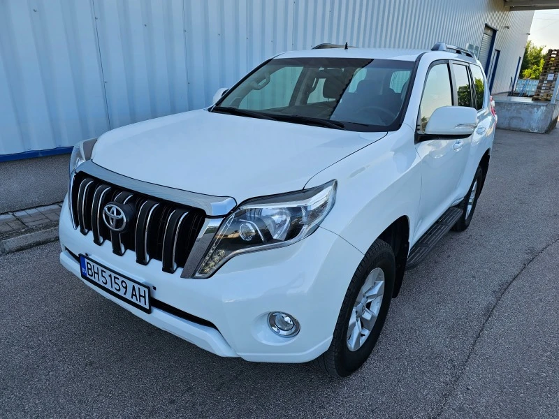 Toyota Land cruiser 2.8 D4D, снимка 2 - Автомобили и джипове - 46750076