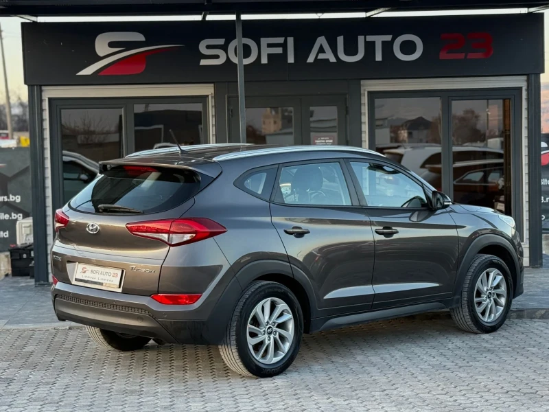 Hyundai Tucson 1.6i benz, снимка 5 - Автомобили и джипове - 52855504