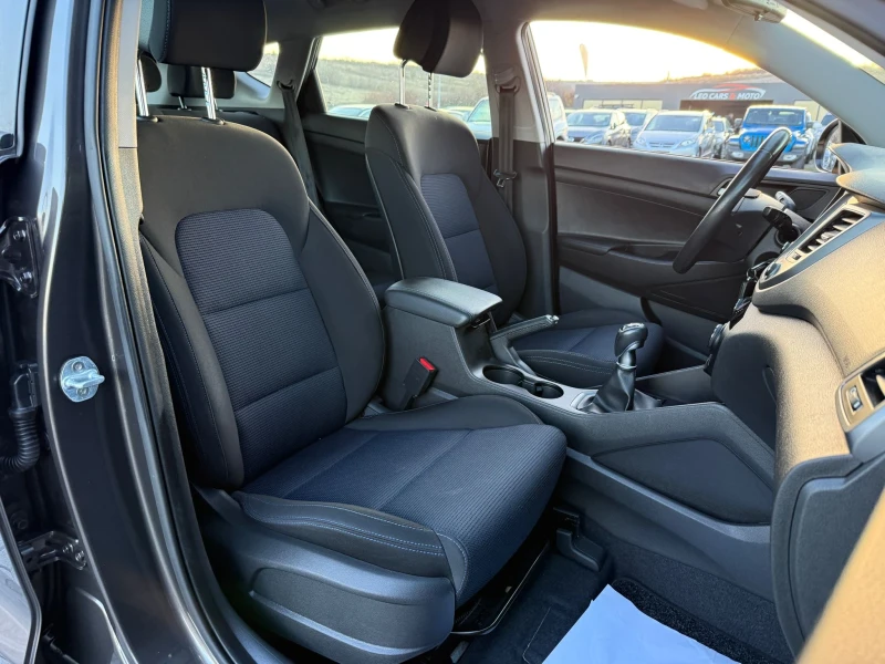 Hyundai Tucson 1.6i benz, снимка 9 - Автомобили и джипове - 52855504
