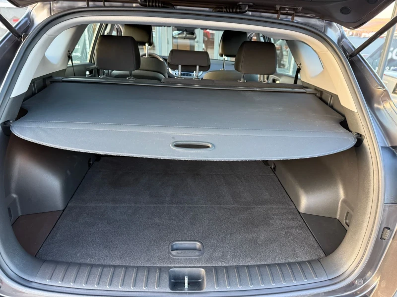 Hyundai Tucson 1.6i benz, снимка 14 - Автомобили и джипове - 52855504