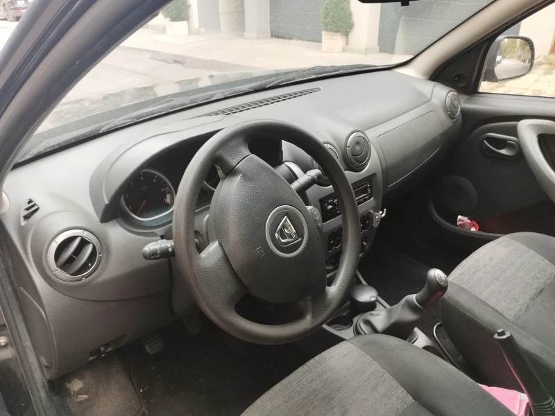 Dacia Duster 1.6i 16v BENZIN , снимка 5 - Автомобили и джипове - 53115183