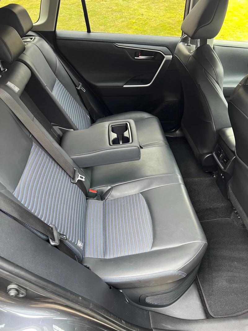 Toyota Rav4 2.5 HYBRID AWD, снимка 9 - Автомобили и джипове - 53122131