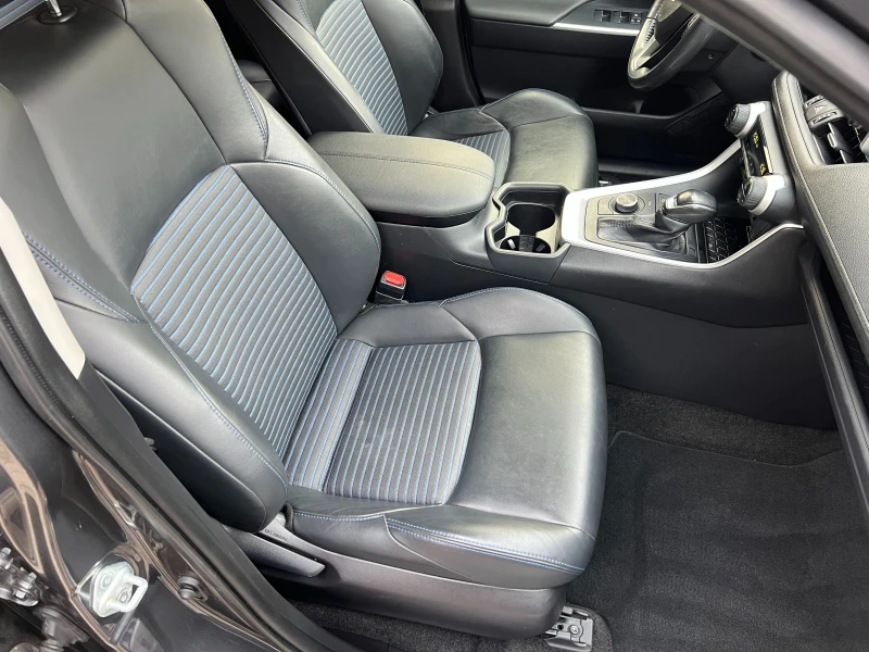 Toyota Rav4 2.5 HYBRID AWD, снимка 8 - Автомобили и джипове - 53122131