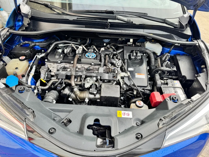 Toyota C-HR Hibrid, снимка 15 - Автомобили и джипове - 53599483