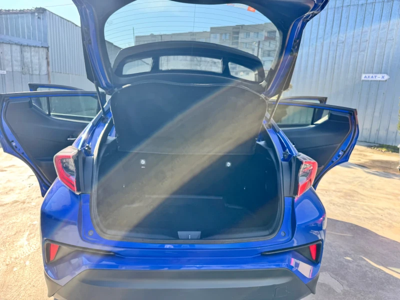 Toyota C-HR Hibrid, снимка 13 - Автомобили и джипове - 53599483