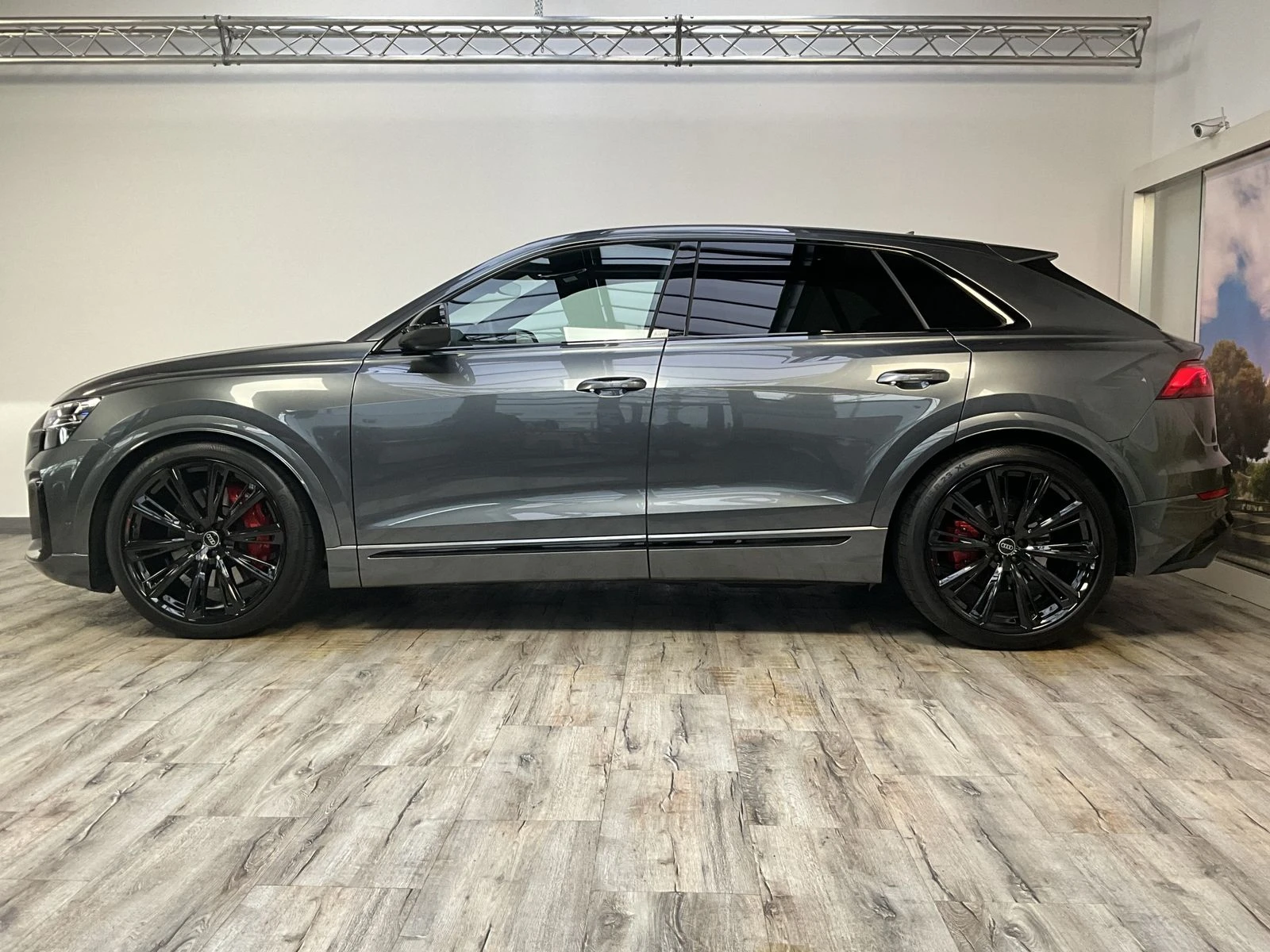 Audi SQ8 * B&O* MATRIX* 360 CAM* DISTRONIC* PANORAMA*  - изображение 6