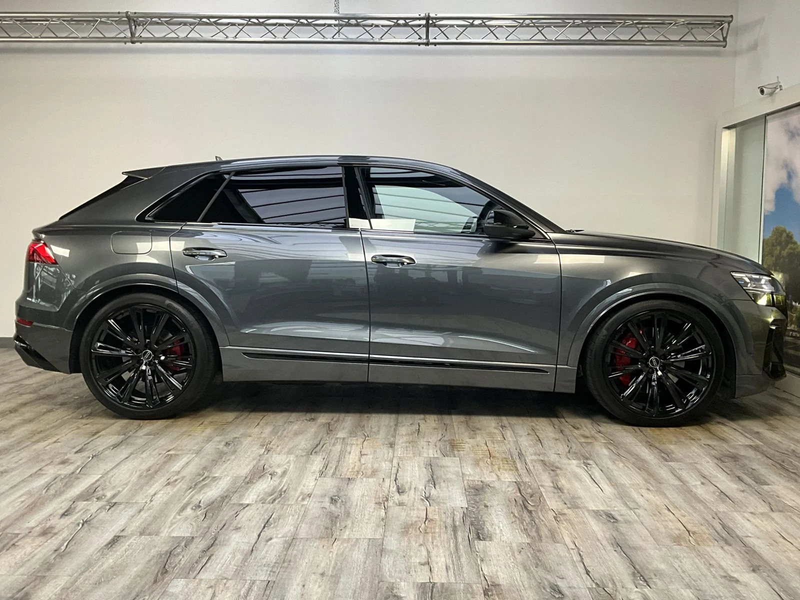 Audi SQ8 * B&O* MATRIX* 360 CAM* DISTRONIC* PANORAMA*  - изображение 5