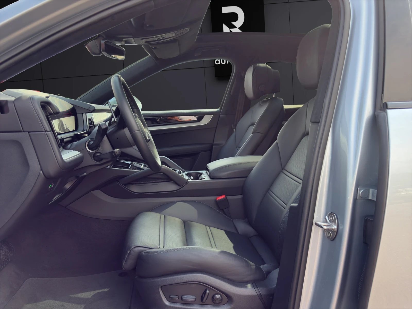 Porsche Cayenne COUPE* DISTR* MEMORY* PANO* 360CAM*  - изображение 7