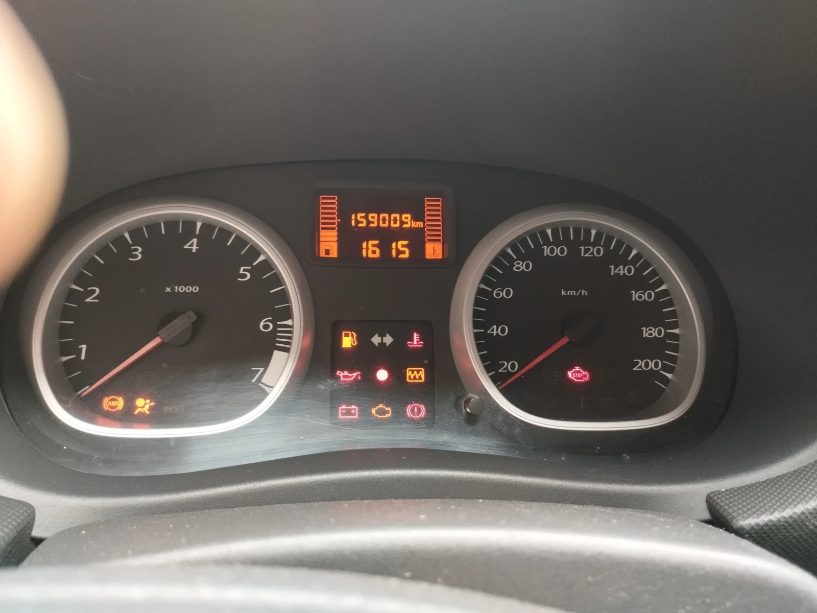 Dacia Duster 1.6i 16v BENZIN  - изображение 8