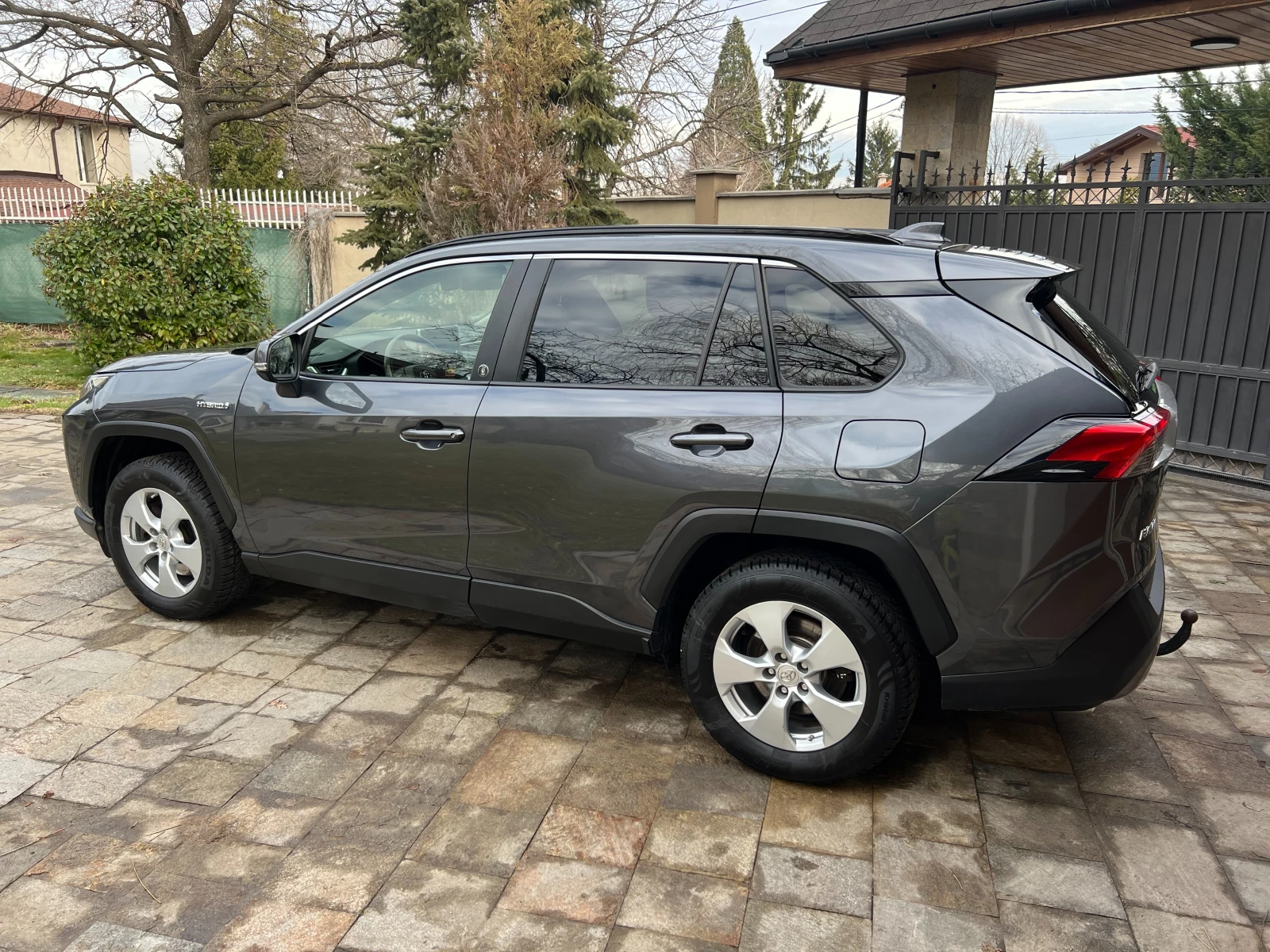 Toyota Rav4 2.5 HYBRID AWD - изображение 5