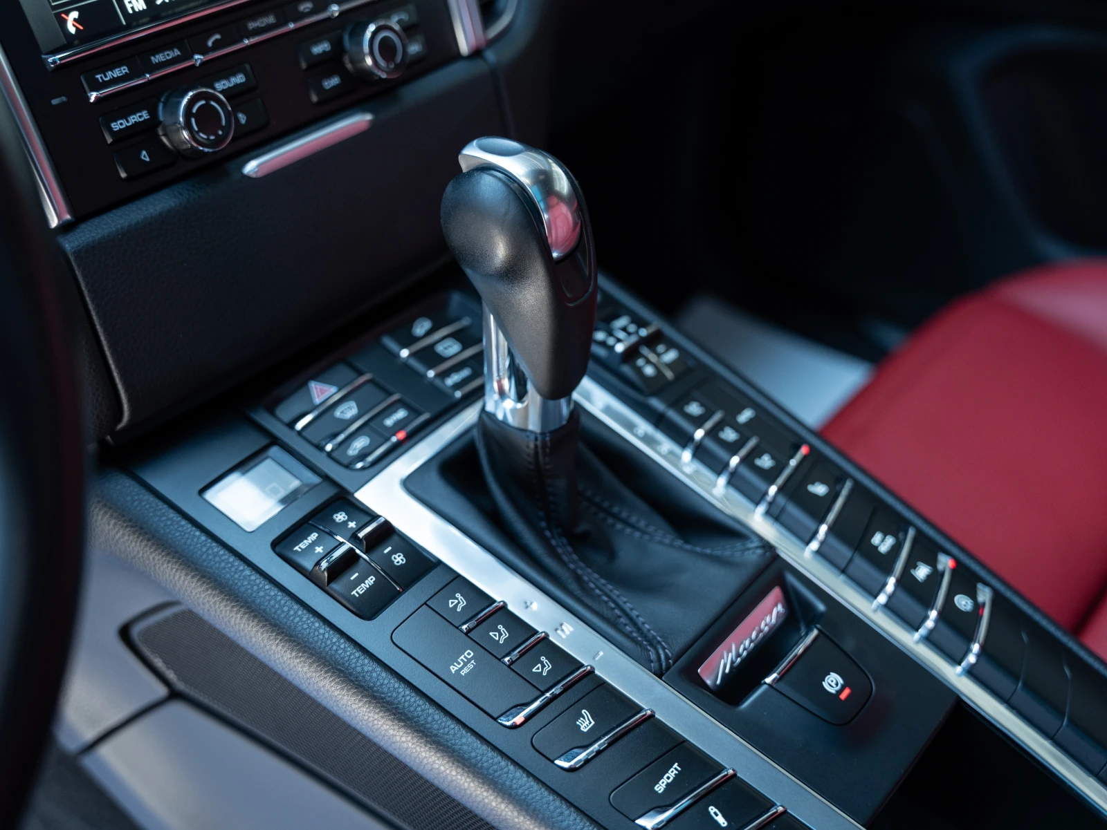 Porsche Macan S, снимка 12 - Автомобили и джипове - 53878852